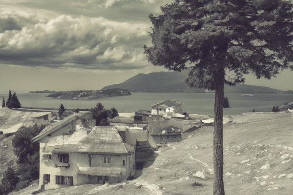 Zimski Odmor u Selu Kremna: Domaći Specijaliteti